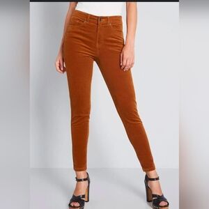 Modcloth teaching ease skinny corduroy pants size 8